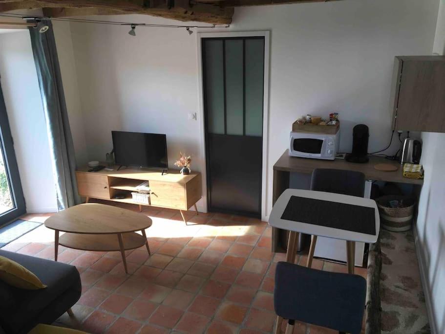 Logement Agreable A La Campagne Saint-Symphorien  Екстериор снимка